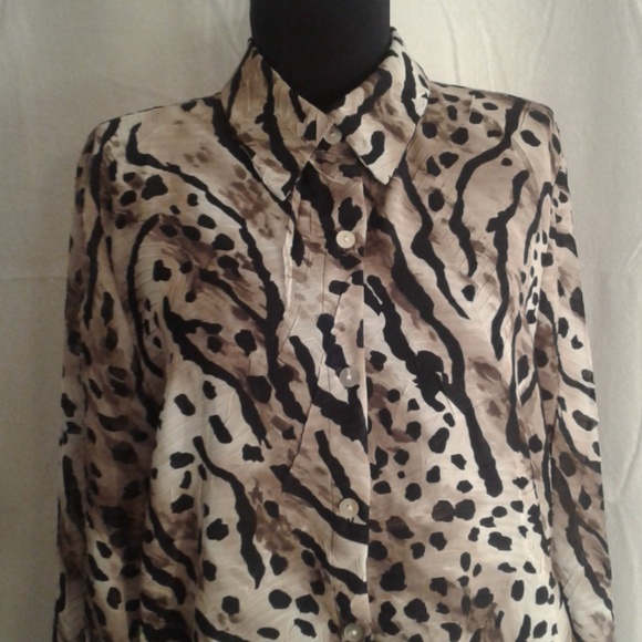 Alfred Dunner 10 animal print blouse MOP Button Front Sheer Leopard - Picture 2 of 8